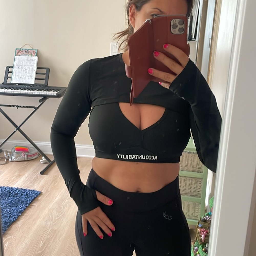 Cute workout top! Black (small)